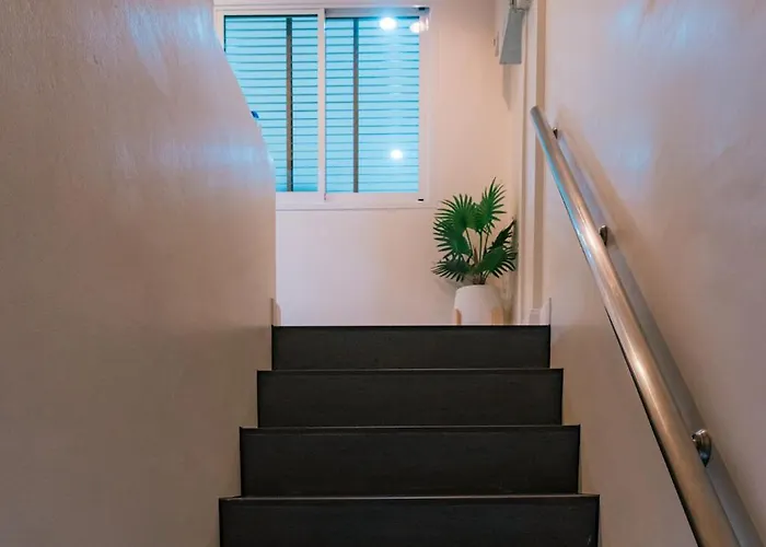 Villa Prime Sukhumvit Modern Home, Phrom Phong Bts, Em District, Up To 14 Guests *